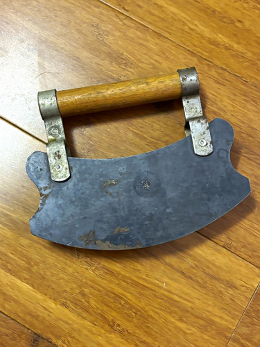 Vintage primitive mezzaluna - primitive,